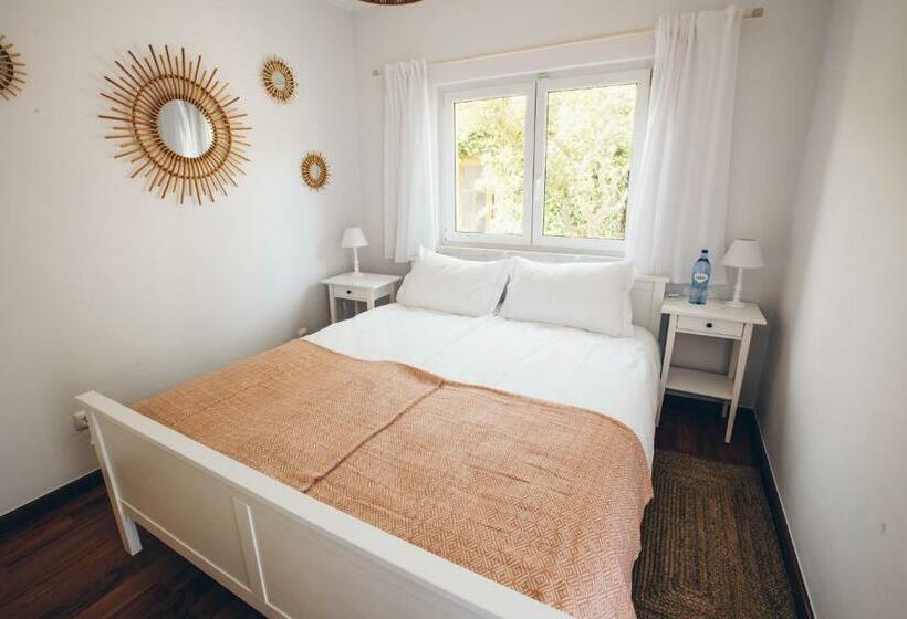 تختخواب و صبحانه Sunny Soul