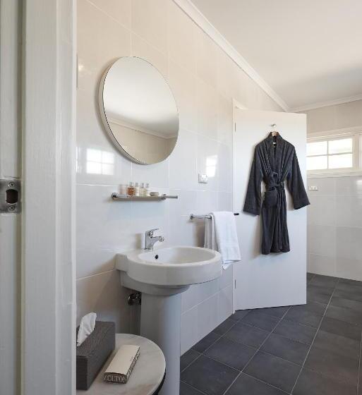 Bed and Breakfast Tomfoolery Winemaker S Cottage Barossa Valley