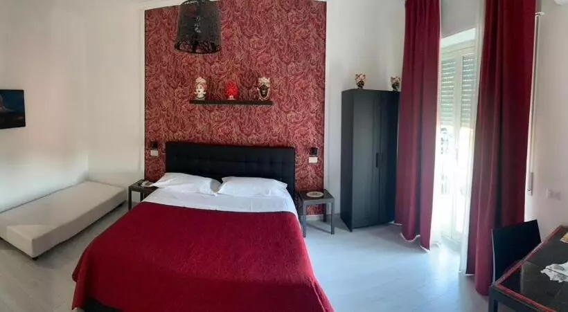 پانسیون Catania Over Time   Tourist Rooms