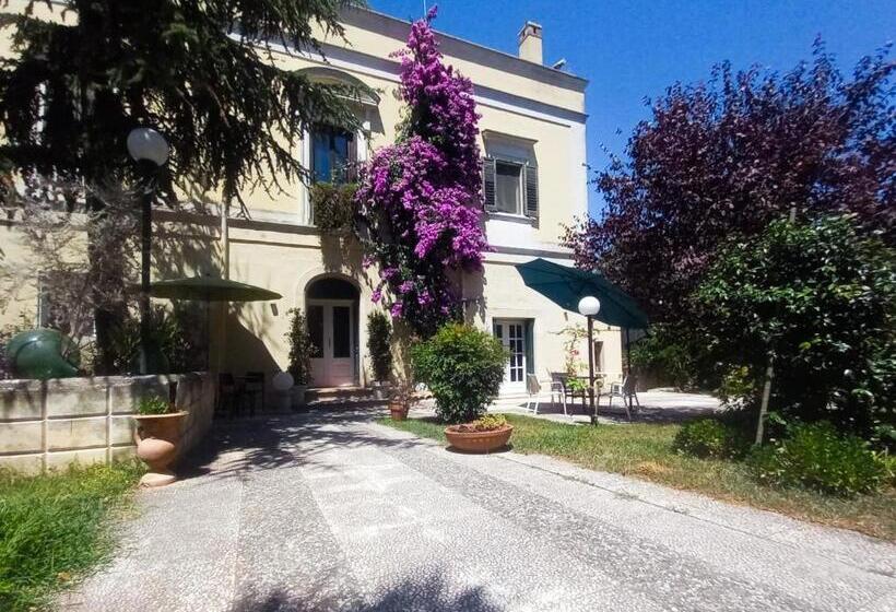 پانسیون La Bougainvillea