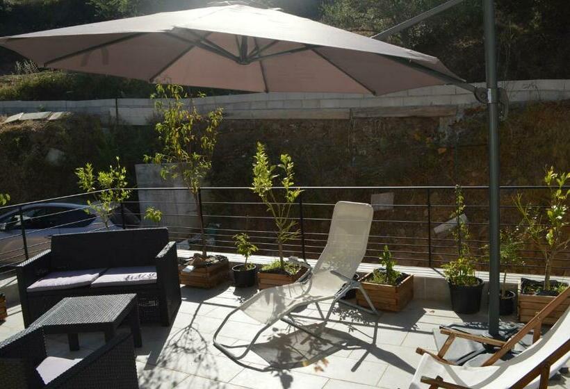 بنسيون La Villa Volpaso