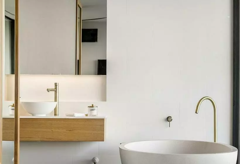 Majatalo Sundays At Byron