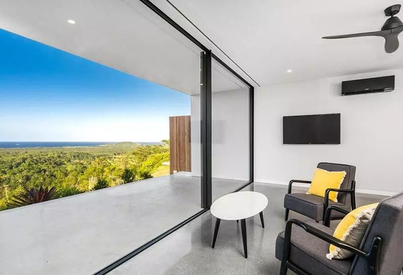 Majatalo Sundays At Byron