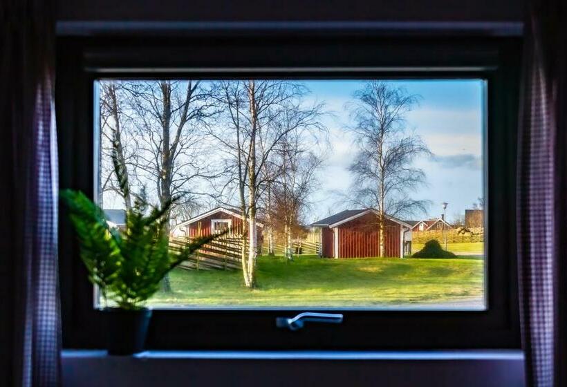 Rödlix Vandrarhem & Camping