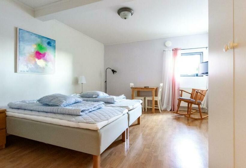 Rödlix Vandrarhem & Camping