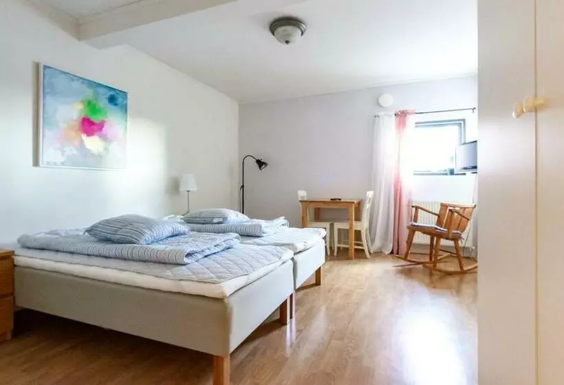 Rödlix Vandrarhem & Camping