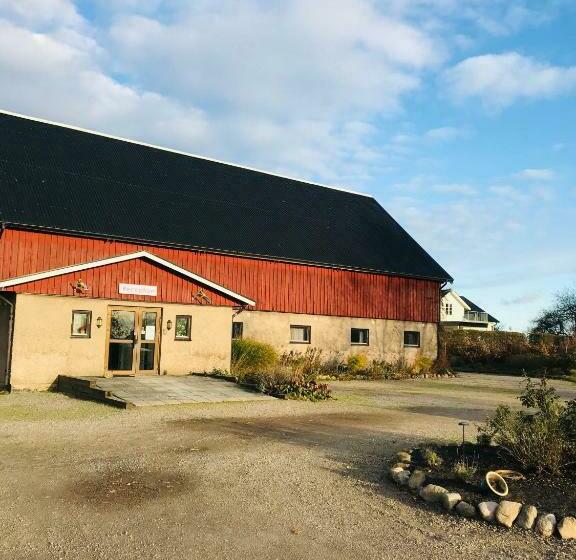 Rödlix Vandrarhem & Camping