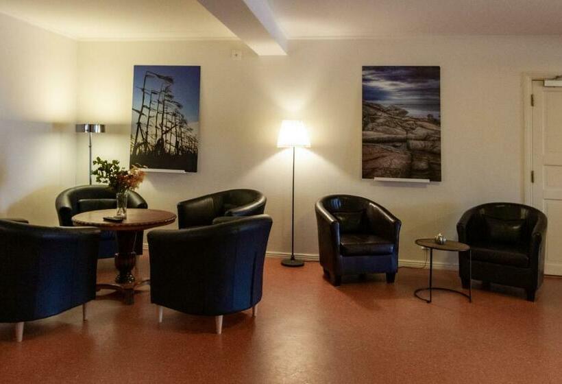 Rödlix Vandrarhem & Camping