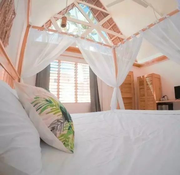 استراحتگاه Bermuda Triangle Bungalows