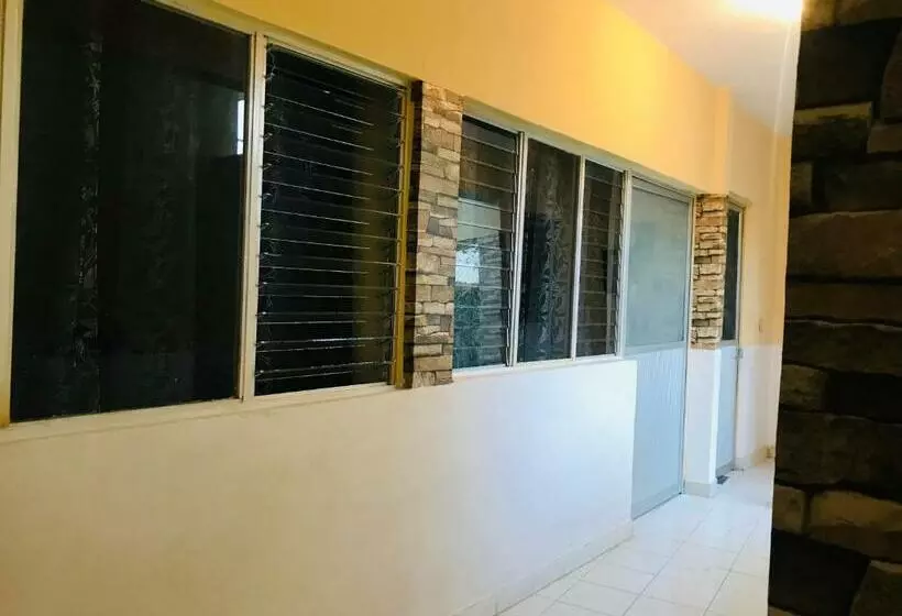 Rest And Go Hostel