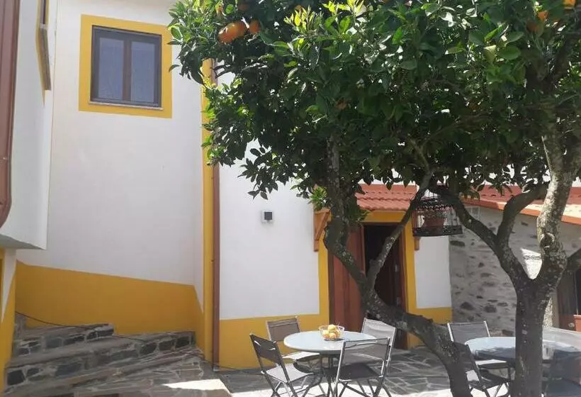 تختخواب و صبحانه Casa Dona Eufémia