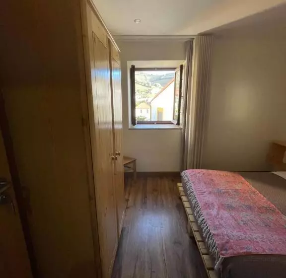 تختخواب و صبحانه Casa Dona Eufémia