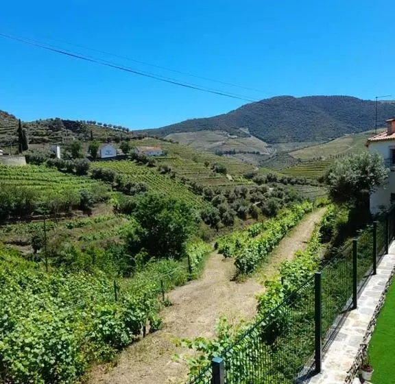 تختخواب و صبحانه Casa Dona Eufémia