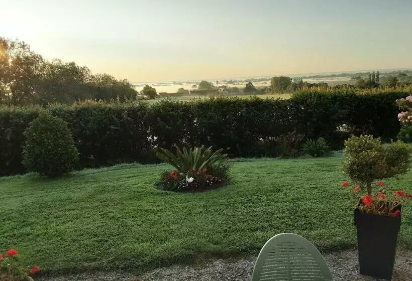 Aamiaismajoitus (B&B) Chambre D Hôtes De La Galie