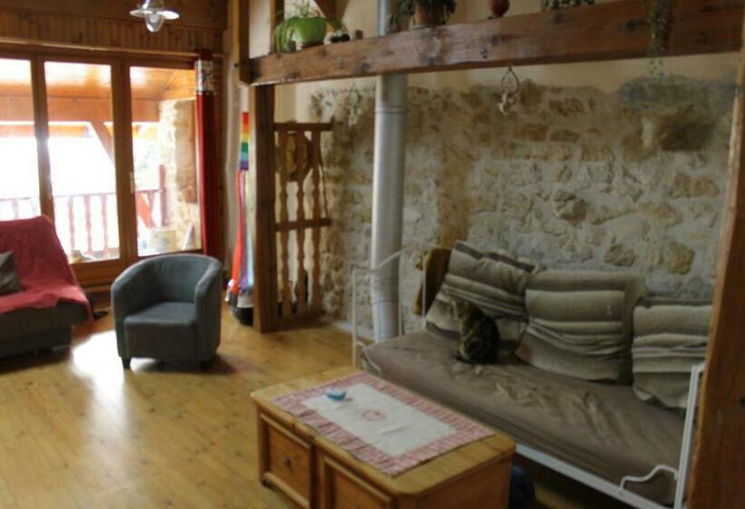 צימר Chez Louve Bleue