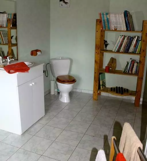 Aamiaismajoitus (B&B) Chez Louve Bleue