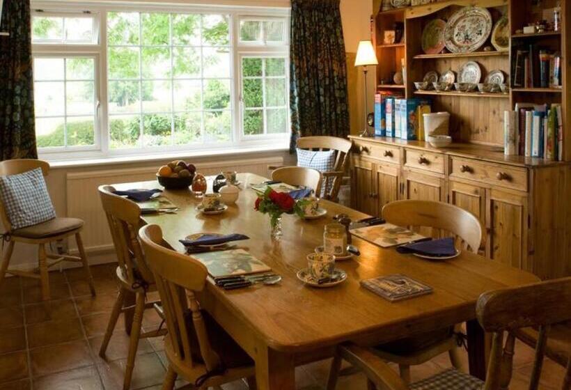 مبيت وإفطار Deverill End