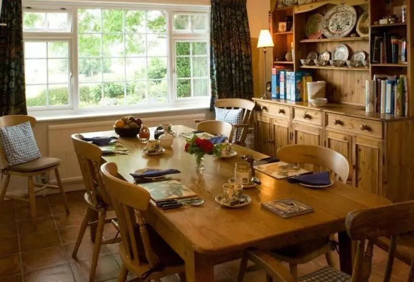 Bed and Breakfast Deverill End