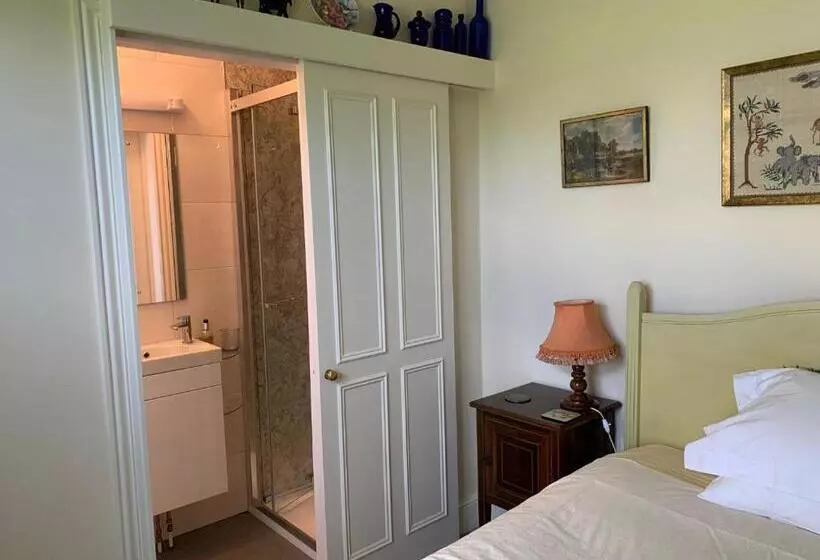 Bed and Breakfast Deverill End