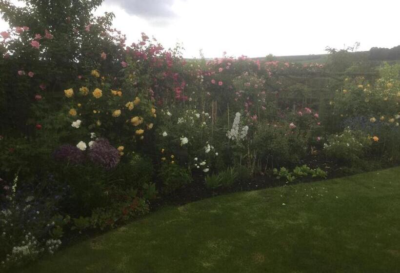 مبيت وإفطار Deverill End