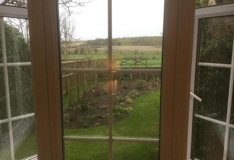 مبيت وإفطار Deverill End