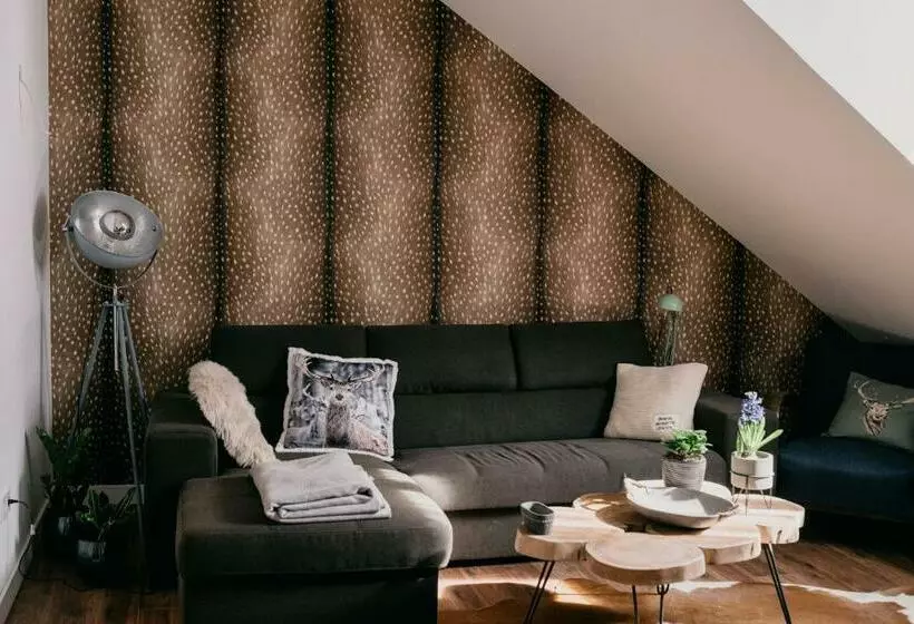 Aamiaismajoitus (B&B) Jam Luxury Apartment