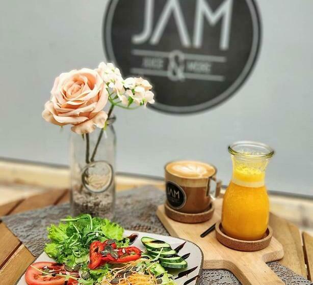 Nocleg ze śniadaniem Jam Luxury Apartment