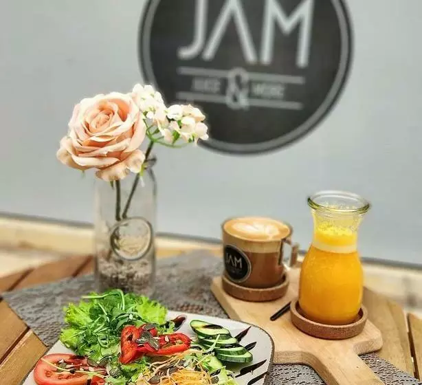 Aamiaismajoitus (B&B) Jam Luxury Apartment