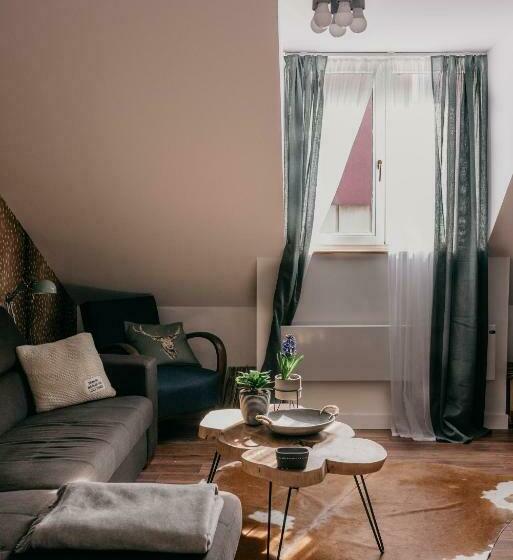 Nocleg ze śniadaniem Jam Luxury Apartment