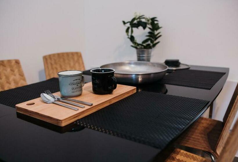 Nocleg ze śniadaniem Jam Luxury Apartment