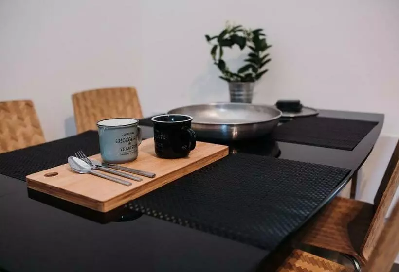 Aamiaismajoitus (B&B) Jam Luxury Apartment