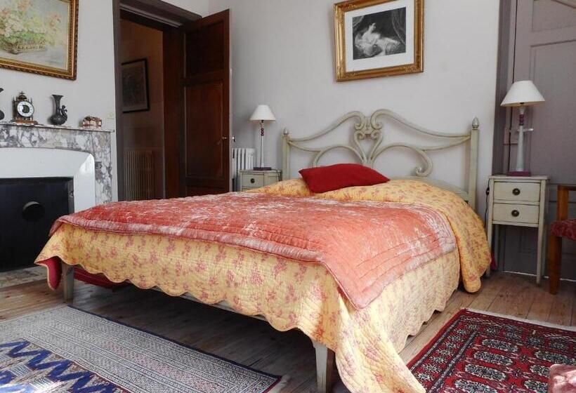 تختخواب و صبحانه Villa Helianthe