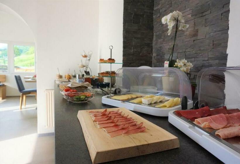 בית מלון כפרי Zum Schwarzen Kus