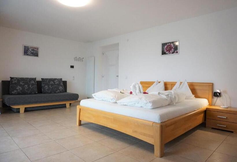 בית מלון כפרי Zum Schwarzen Kus