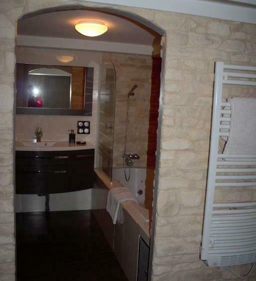 膳宿费 Clôt De Félines Chambre Spacieuse