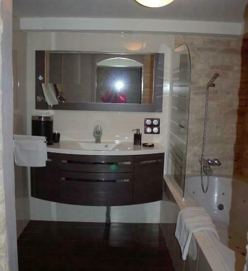 膳宿费 Clôt De Félines Chambre Spacieuse