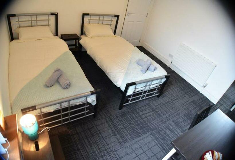 ペンション Old Swan Guest House