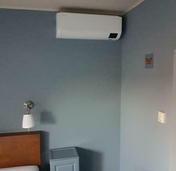 住宿加早餐  Bij Ons Op 20