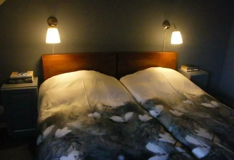 Aamiaismajoitus (B&B) Bij Ons Op 20