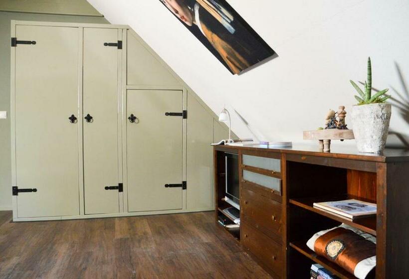 住宿加早餐  Bij Ons Op 20