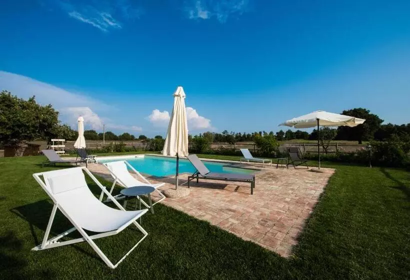 ホテル Agriturismo La Ghiga