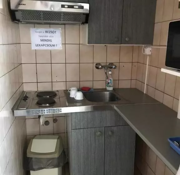 ペンション Farkas Vendégház