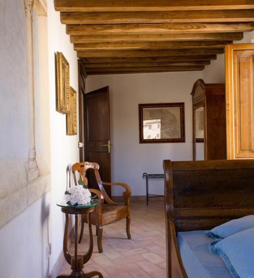 بنسيون La Posta Regia