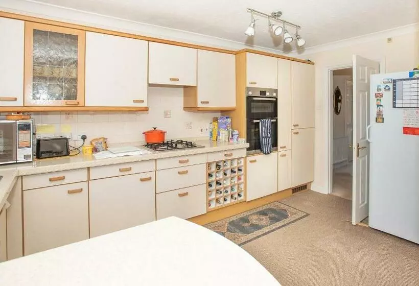 Majatalo Luxury House In Warsash