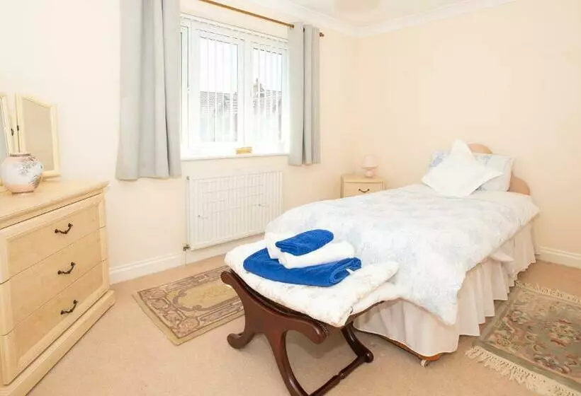 Majatalo Luxury House In Warsash