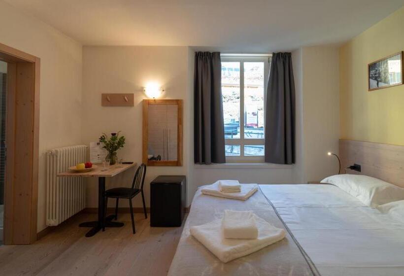 פנסיון Marzia Lounge