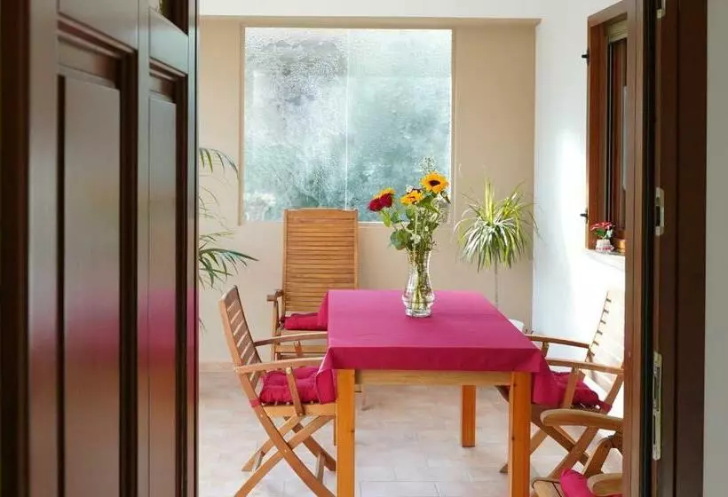 Aamiaismajoitus (B&B) La Bouganville Di Sante E Rosa