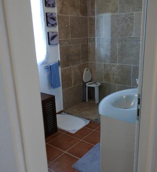 تختخواب و صبحانه Patrimonio Chambre Avec Commodités Chez L’habitant