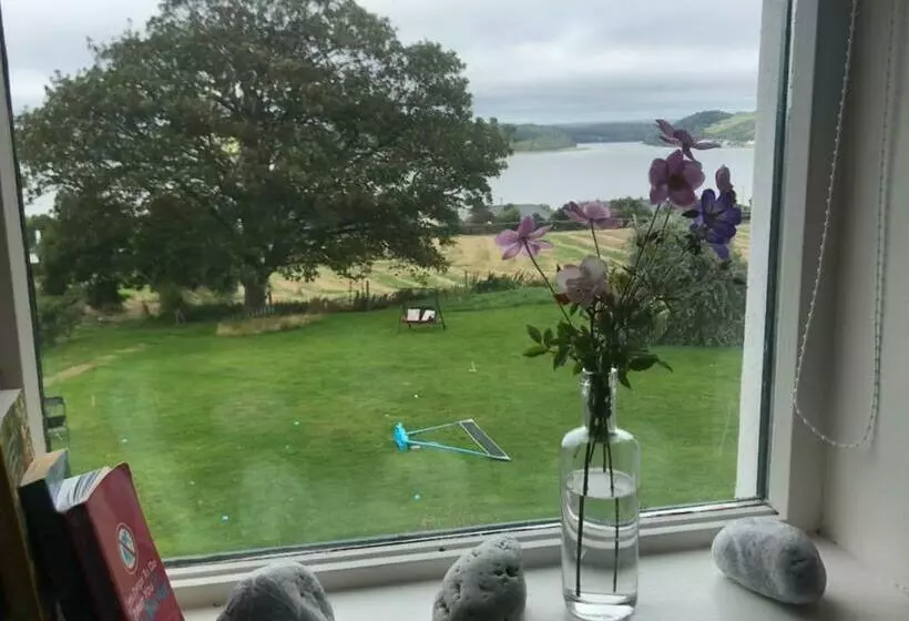 Bed and Breakfast Tranquil Water