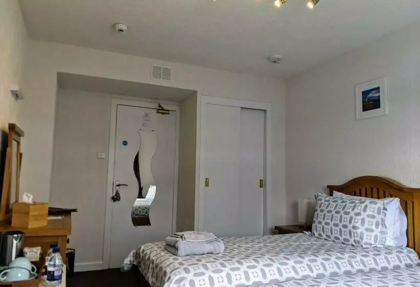 Majatalo Rockvilla Guest House